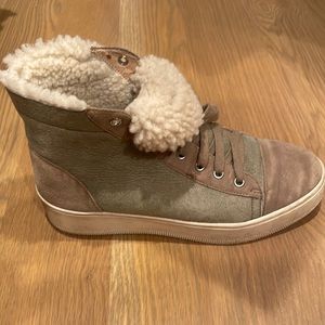 scoop NYC shearling boot size 7